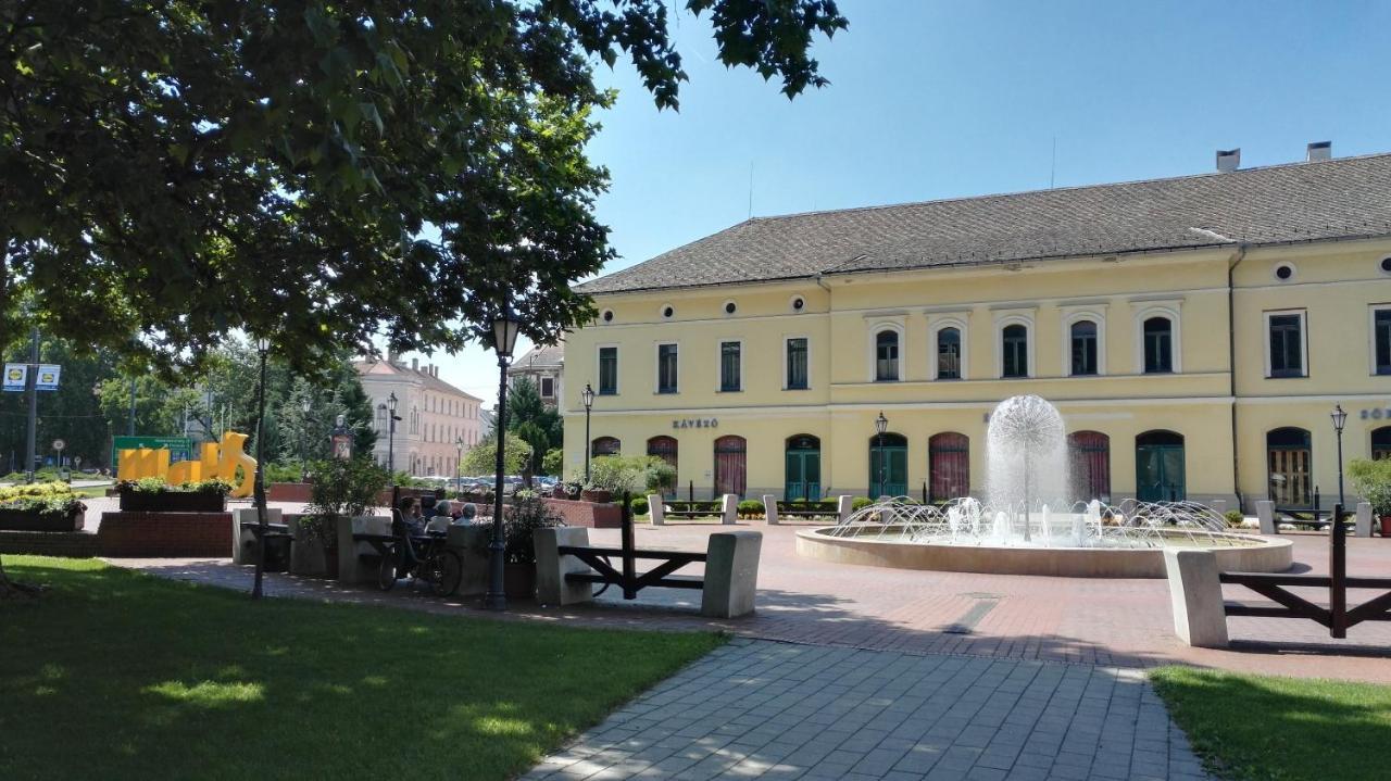 Appartamento Blue Apartman Makó Esterno foto